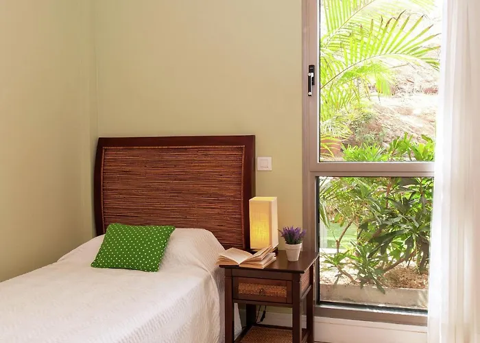 וילה Belvilla By Oyo Vibrant With Swimming Pool